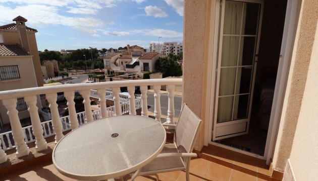 Resale - Townhouse - Las Filipinas