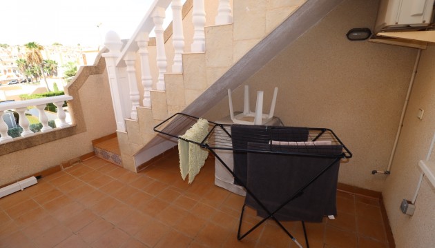 Resale - Townhouse - Las Filipinas