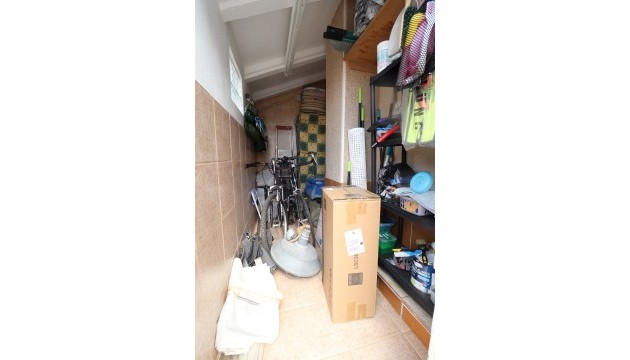 Resale - Townhouse - Las Filipinas