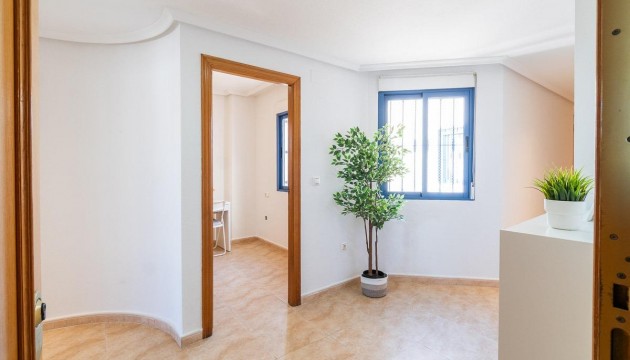 Sale - Apartment - Torrevieja - Centro