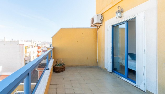 Sale - Apartment - Torrevieja - Centro