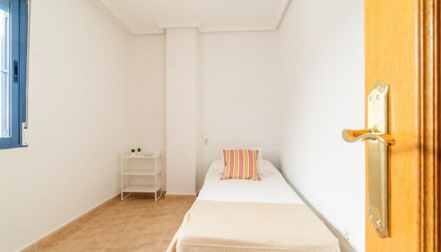 Sale - Apartment - Torrevieja - Centro