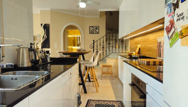 Resale - Villen
 - Villamartin