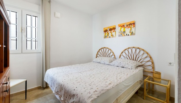 Resale - Villen
 - Villamartin - Villamartín