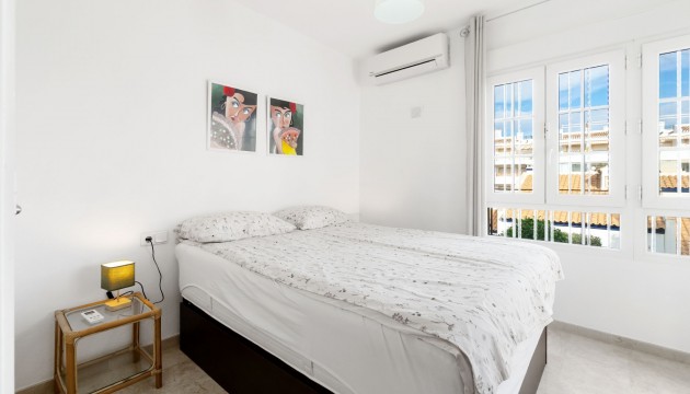 Resale - Villen
 - Villamartin - Villamartín