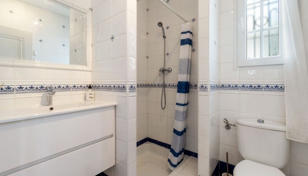 Resale - Villen
 - Villamartin - Villamartín