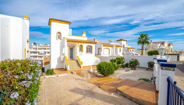 Resale - Villen
 - Villamartin - Villamartín