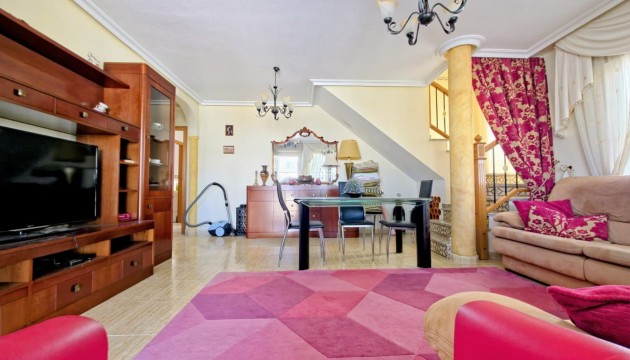 Resale - Villen
 - Las Filipinas