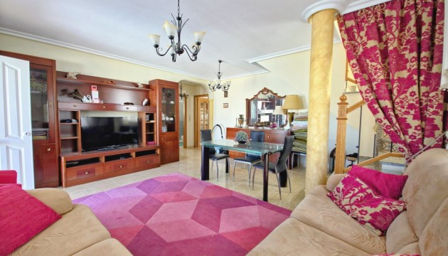 Resale - Villen
 - Las Filipinas