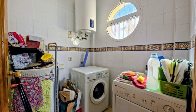 Resale - Villen
 - Las Filipinas