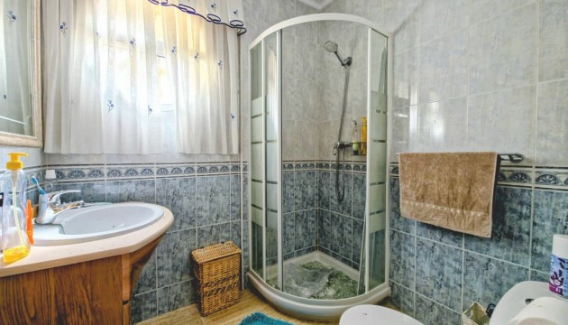 Resale - Villen
 - Las Filipinas