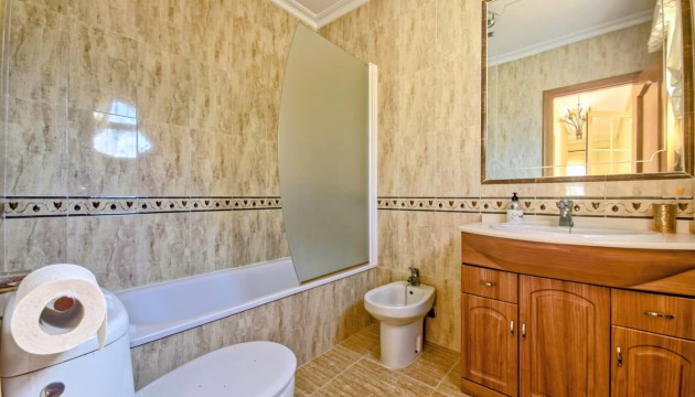 Resale - Villen
 - Las Filipinas