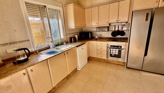 Resale - Villen
 - Benferri