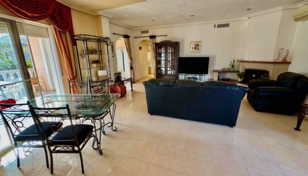 Resale - Villen
 - Benferri