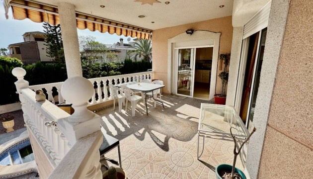 Resale - Villen
 - Benferri