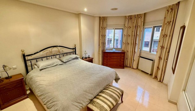 Resale - Villen
 - Benferri