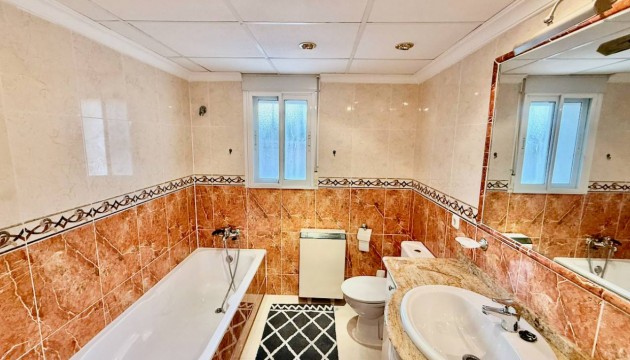 Resale - Villen
 - Benferri