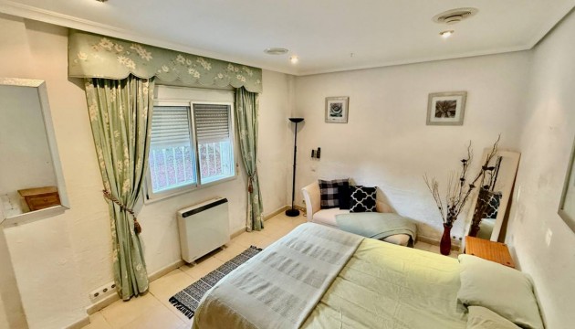 Resale - Villen
 - Benferri