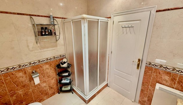 Resale - Villen
 - Benferri