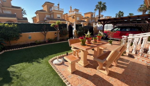 Revente - Villa's
 - Lo Crispin