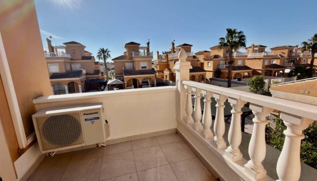 Revente - Villa's
 - Lo Crispin