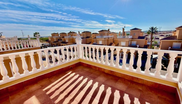 Revente - Villa's
 - Lo Crispin