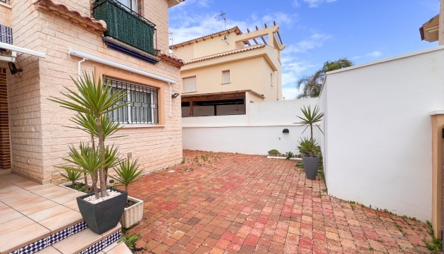 Sale - Townhouse - Pilar de la Horadada