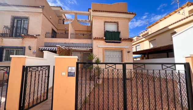 Sale - Townhouse - Pilar de la Horadada