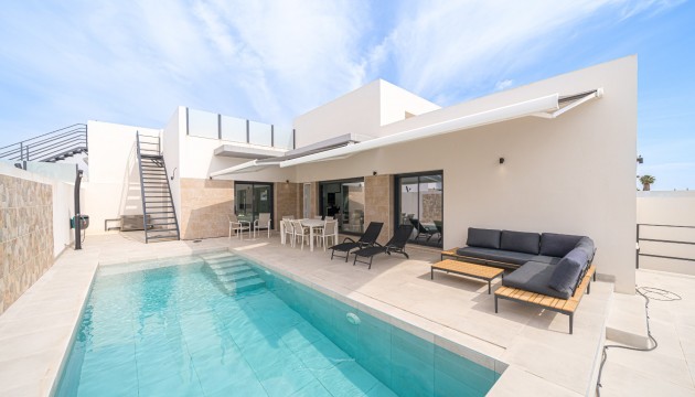 Resale - Villen
 - Daya Nueva