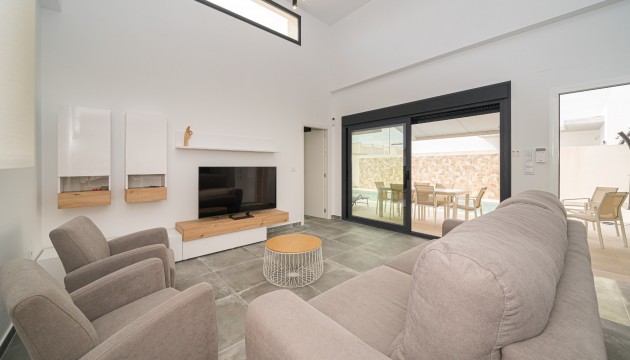 Resale - Villen
 - Daya Nueva