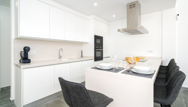 Resale - Villen
 - Daya Nueva