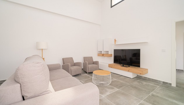 Resale - Villen
 - Daya Nueva