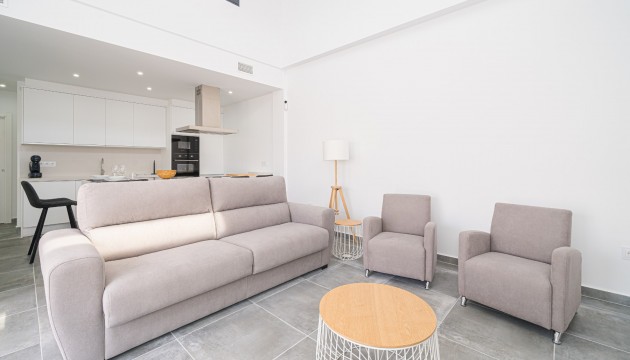 Resale - Villen
 - Daya Nueva