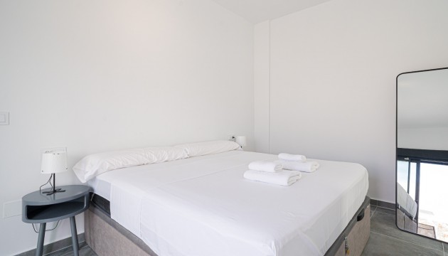 Resale - Villen
 - Daya Nueva