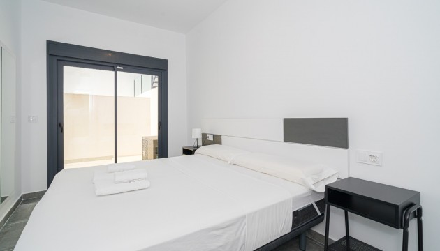 Resale - Villen
 - Daya Nueva