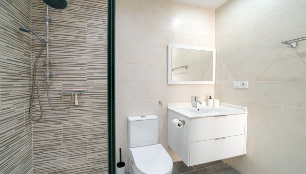 Resale - Villen
 - Daya Nueva