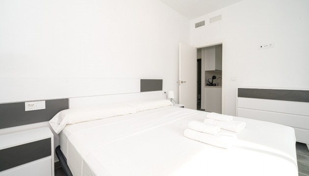 Resale - Villen
 - Daya Nueva