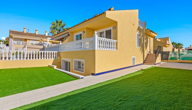 Venta - Villas
 - Benimar