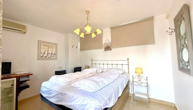 Revente - Maison de ville - Villamartin