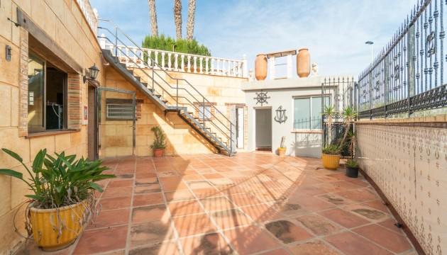 Sale - Villas - Torrevieja - Los altos