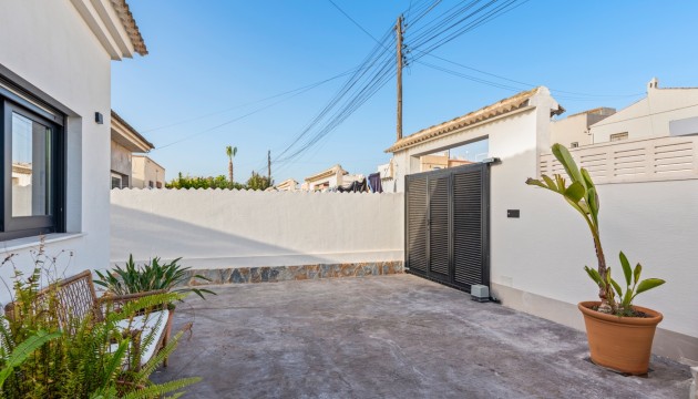 Sale - Villas - Torrevieja - El chaparral