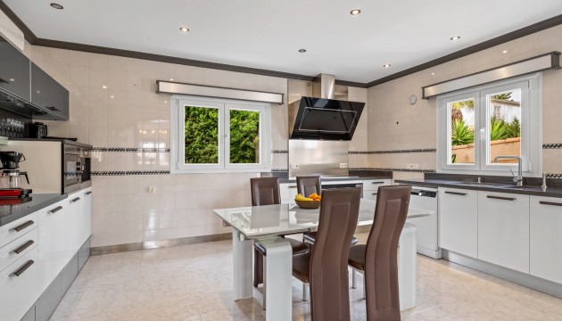 Resale - Villen
 - Ciudad Quesada - Rojales