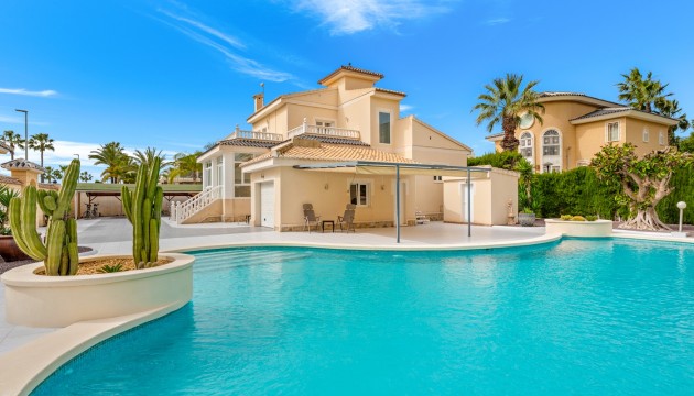 Resale - Villen
 - Ciudad Quesada - Rojales