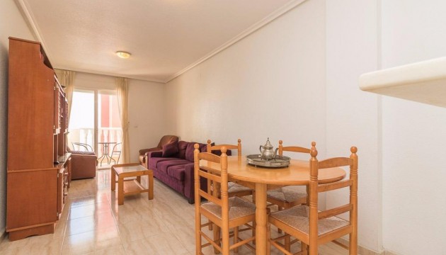 Sale - Apartment - Torrevieja - Centro