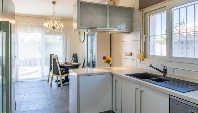 Sale - Villas - Orihuela - Playa Flamenca