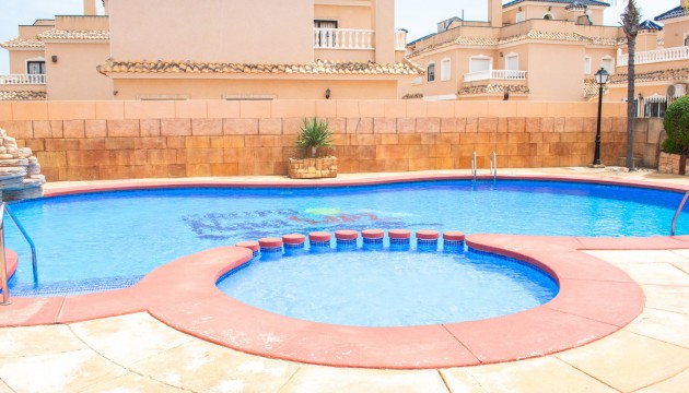 Resale - Villen
 - Los Dolses