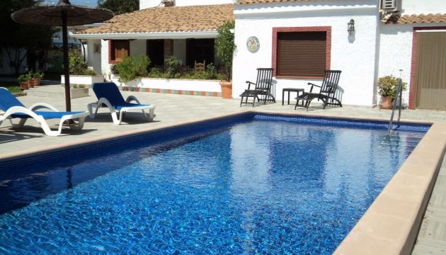 Revente - Villa's
 - Cabo Roig