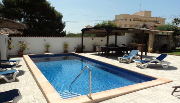 Revente - Villa's
 - Cabo Roig