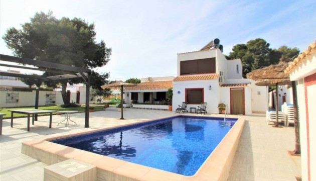 Revente - Villa's
 - Cabo Roig