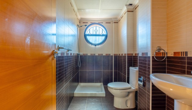 Resale - Villen
 - Villamartin